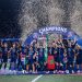 Para pemain PSG merayakan keberhasilan mempertahankan gelar Liga Champions usai mengalahkan Arsenal melalui adu penalti 4-3 pada final yang berlangsung di Puskas Arena, Budapest, Hungaria. (Dok: instagram @psg)