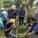 Tim gabungan Polda Jambi, Bareskrim Polri, Puslabfor dan PT PLN melakukan investigasi di lokasi Tower SUTET 275 kV Desa Tempino, Kecamatan Mestong, Muaro Jambi, Minggu (24/5/2026). (Dok: Alpin)
