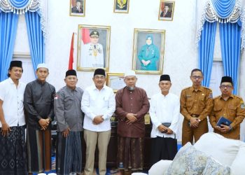 Bupati Anwar Sadat Sambut Silaturahmi Pengurus JATMAN NU Provinsi Jambi di  Ruang Pertemuan Rumah Dinas Bupati Kuala Tungkal. (Dok: Rahmat)
