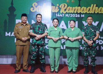Pangdam XX/Tuanku Imam Bonjol Arief Gajah Mada disambut Wakil Bupati Tanjung Jabung Barat Katamso bersama Forkopimda saat kunjungan kerja di Makodim 0419/Tanjab, Selasa (10/3). (Dok: rahmat)