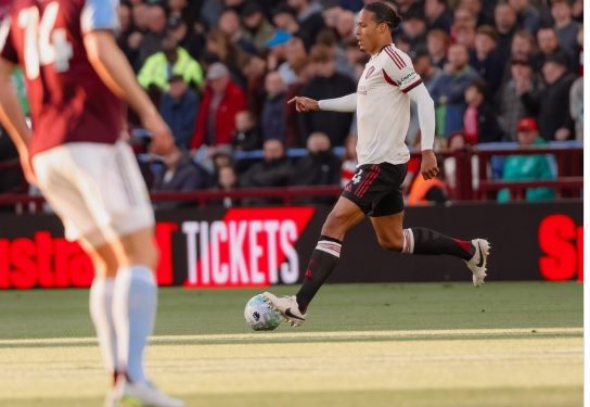Pemain Aston Villa merayakan kemenangan usai menaklukkan Liverpool 4-2 di Villa Park. (Dok: instagram @liverpoolfc)