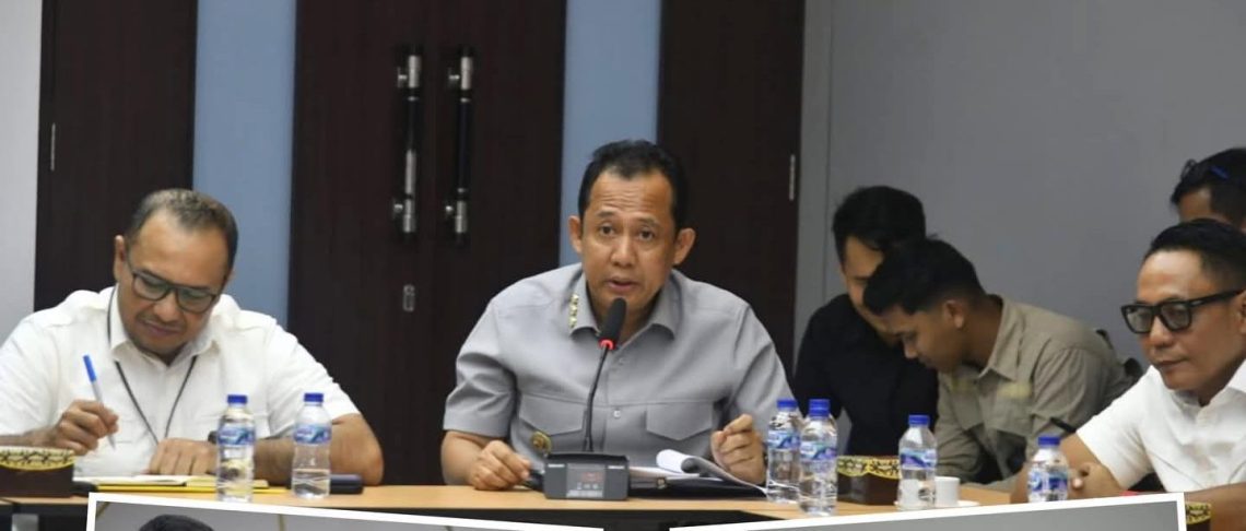 Bupati Muaro Jambi Bambang Bayu Suseno menghadiri rapat pembahasan pembangunan jalur dua dan pelebaran jalan Simpang Mendalo hingga batas Kota Jambi bersama BPJN Bina Marga Jambi dan sejumlah pemangku kepentingan. (Dok: Rahmat)