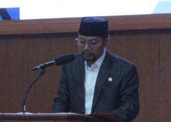 Anggota DPRD Muaro Jambi Robinson Sirait menyoroti kekurangan 779 tenaga pendidik di Muaro Jambi. (Dok: Humas DPRD Muaro Jambi)
