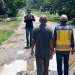 Tim Dinas PUTR Provinsi Jambi melakukan survei lapangan di sejumlah ruas jalan rusak di Kabupaten Kerinci, Bungo, dan Tebo guna menentukan prioritas perbaikan infrastruktur tahun 2026. (Dok: Redaksi)