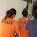 dua wanita pelaku penyalahgunaan narkotika di Kecamatan Tebo Tengah, Kabupaten Tebo saat diamankan Satreanarkoba Polres Tebo. (Dok: Alpin)