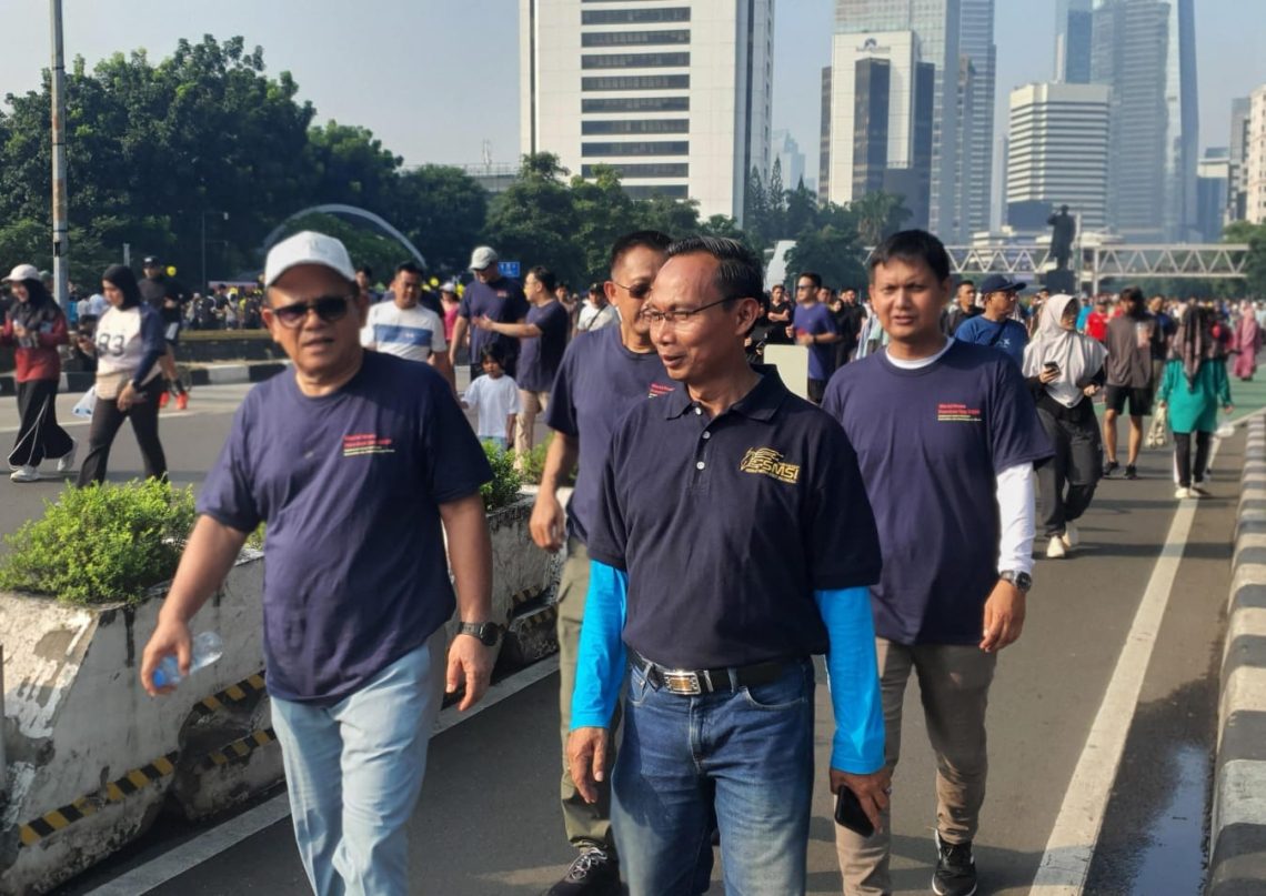 Ketua Dewan Pers, Komaruddin Hidayat, bersama insan pers dan pelaku industri media mengikuti kegiatan peringatan World Press Freedom Day 2026 di kawasan Stasiun KA BNI City, Jakarta, Minggu (3/5). (Dok: Dewan Pers)