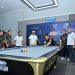 Kapolda Jambi Irjen Pol. Krisno H. Siregar bersama Ketua KONI Jambi AKBP Mat Sanusi saat membuka Kejuaraan Biliar Internasional Bola 9 Kapolda Cup Jambi 2026 di Black Hawk Biliar Jambi, Selasa (5/5/2026). (Dok: Alpin)