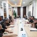 Ekspose perkara secara virtual antara Kejagung dan Kejati Jambi menyetujui penghentian penuntutan dua kasus melalui mekanisme restorative justice, dengan pendekatan rehabilitasi medis bagi tersangka. (Dok: Rudi)