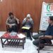 Petugas gabungan dari Ditlantas Polda Jambi, Jasa Raharja, dan UPTD Samsat Kota Jambi saat melakukan validasi data dan penagihan tunggakan pajak kendaraan di salah satu perusahaan di Kota Jambi, Rabu (6/5/2026). (Dok: Alpin)