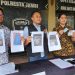 Kasat Reskrim Polresta Jambi, AKP Husni Abda saat menunjukkan barang bukti ribuan liter BBM subsidi ilegal hasil pengungkapan empat kasus sepanjang April 2026. (Dok: Alpin)