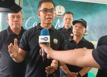 Danrem 042/Gapu Brigjen TNI Yamin saat wawancara usai coffe morning bersama insan pers di Makorem 042/Gapu. (Dok: Rudi)