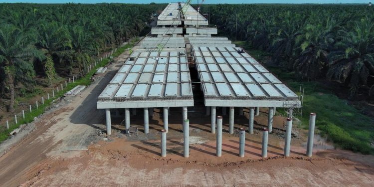 Pembangunan Tol Betung–Jambi Seksi 2A dan 2B terus dikebut PT Hutama Karya Infrastruktur guna memperkuat konektivitas Sumatera Selatan–Jambi. (Dok: Hutama Karya Indonesia)