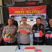 Kapolsek Jambi Timur, AKP R. Deddy Wardana Gaos saat memimpin konferensi pers kasus penipuan di Polsek Jambi Timur. (Dok:Alpin)