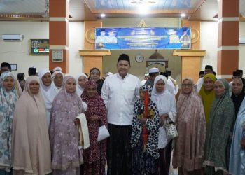 Bupati Merangin M. Syukur bersama Wakil Bupati, Sekda, dan jajaran OPD melaksanakan Subuh Keliling di Masjid Mamba’ul Hikmah, Desa Pulau Rengas Ulu, Kecamatan Bangko Barat, Jumat (15/05/2026). (Dok: Rahmat)