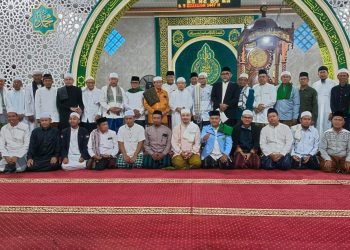 Gubernur Jambi Al Haris menghadiri Safari Subuh di Masjid Babul Fattah, Simpang Rimbo, Kota Jambi, Jumat (22/05/2026). (Dok: Rudi)