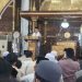 Gubernur Jambi Al Haris melaksanakan Sholat Idul Adha 1447 H bersama ribuan masyarakat di Masjid Agung Al-Falah, Kota Jambi, Rabu (27/5/2026). (Dok: Diskominfo Provinsi Jambi)