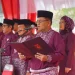 Wali Kota Jambi Maulana memimpin upacara peringatan HUT ke-80 Pemerintah Kota Jambi dan Hari Jadi Tanah Pilih Pusako Batuah ke-625 di lapangan Kantor Wali Kota Jambi, Senin (18/5/2026). (Dok: Rahmat)