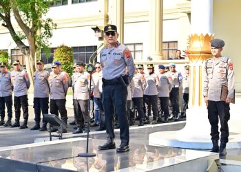 Kapolda Jambi Irjen Pol Krisno H. Siregar memimpin Apel Siaga pengamanan May Day 2026 di Mapolda Jambi, Jumat (1/5/2026). (Dok: Alpin)