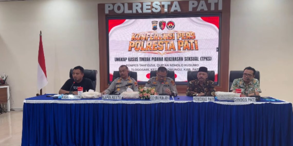 Menyoroti fakta terkini terkait kasus dugaan pencabulan oleh pengasuh Ponpes Ndholo Kusumo, Pati. (YouTube.com / Polresta Pati Official)