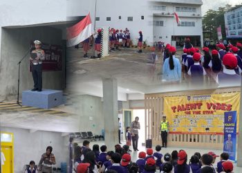Personel Ditlantas Polda Jambi memberikan edukasi tertib berlalu lintas kepada siswa Suria Harapan School melalui program Polisi Sahabat Anak (Polsanak) di Kota Jambi, Senin (11/05/2026). (Dok: Alpin)
