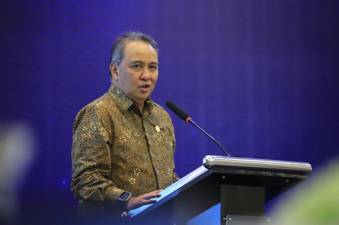 epala Eksekutif Pengawas Perilaku Pelaku Usaha Jasa Keuangan OJK Dicky Kartikoyono saat membuka Australia-Indonesia Anti-Scam Workshop di Jakarta. (Dok: Humas OJK)