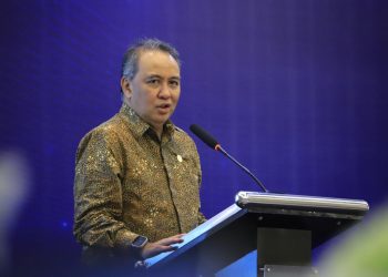 epala Eksekutif Pengawas Perilaku Pelaku Usaha Jasa Keuangan OJK Dicky Kartikoyono saat membuka Australia-Indonesia Anti-Scam Workshop di Jakarta. (Dok: Humas OJK)