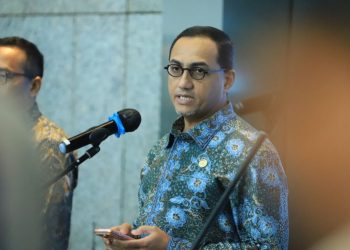 Kepala Eksekutif Pengawas Pasar Modal, Keuangan Derivatif, dan Bursa Karbon OJK Hasan Fawzi memberikan keterangan terkait dampak rebalancing indeks MSCI terhadap pasar modal Indonesia di Jakarta, Rabu (13/5/2026). (Dok. Humas OJK)
