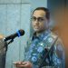 Kepala Eksekutif Pengawas Pasar Modal, Keuangan Derivatif, dan Bursa Karbon OJK Hasan Fawzi memberikan keterangan terkait dampak rebalancing indeks MSCI terhadap pasar modal Indonesia di Jakarta, Rabu (13/5/2026). (Dok. Humas OJK)