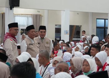 Pelepasan jamaah dihadiri Wakil Gubernur Jambi Abdullah Sani bersama jajaran Kementerian Haji dan Umrah Provinsi Jambi. (Dok: Rudi)