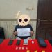 Pelaku dan barang bukti saat diamankan satresnarkoba Polresta Jambi. (Dok: Humas Polresta Jambi)