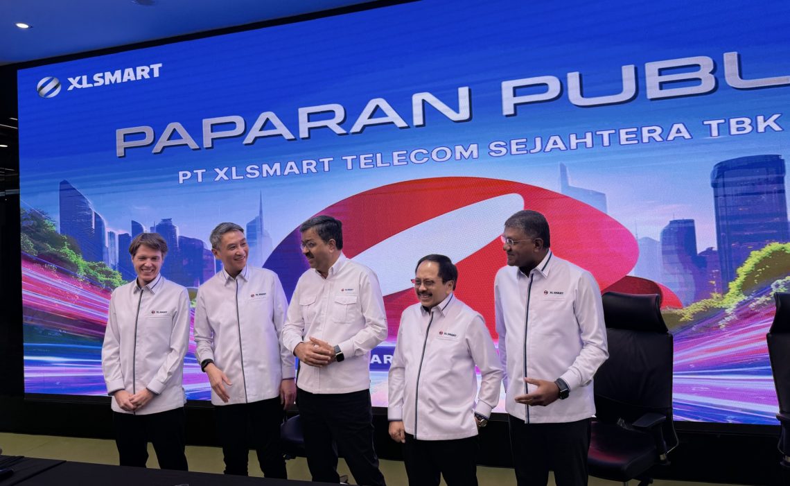 Presiden Direktur & CEO XLSMART, Rajeev Sethi menyampaikan paparan kinerja perusahaan dalam RUPST Tahun Buku 2025 di Jakarta. (Dok:  Corporate Communications & Sustainability XLSMART)