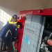 Petugas Hutama Karya memastikan layanan transaksi dan operasional jalan tol di Sumatra tetap berjalan normal dengan dukungan genset di tengah pemadaman listrik PLN yang melanda sejumlah wilayah. (DOk: Hutama Karya)