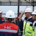 Deputi IV Kantor Staf Presiden bersama jajaran PT Hutama Karya meninjau langsung progres pembangunan Jalan Tol Trans Sumatera Ruas Palembang–Betung–Tempino–Jambi di area Jembatan Musi V, Sumatera Selatan. (Dok: Hutama Karya)