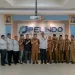 Bupati Muaro Jambi Bambang Bayu Suseno bersama manajemen Pelindo Regional 2 Jambi saat penyerahan hewan kurban Idul Adha 1447 H di Kantor Pelindo Regional 2 Jambi, Talang Duku. (Dok: Rahmat)