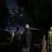 Petugas rescue Dinas Pemadam Kebakaran dan Penyelamatan Kota Jambi mengevakuasi seekor sapi kurban yang lepas dan mengamuk di kawasan Kenali Asam Bawah, Kecamatan Kotabaru. (Dok: Rudi)