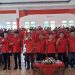 Ketua DPC PDI Perjuangan Kota Jambi Ihsan Yunus bersama jajaran pengurus dan kader saat membuka Musyawarah Anak Cabang (Musancab). (Dok: Rudi)