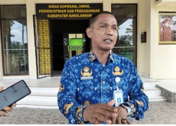 Plt Kepala Diskopurindag Sarolangun, Bustra Desman. (Dok: redaksi)