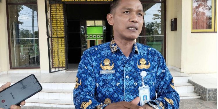 Plt Kepala Diskopurindag Sarolangun, Bustra Desman. (Dok: redaksi)
