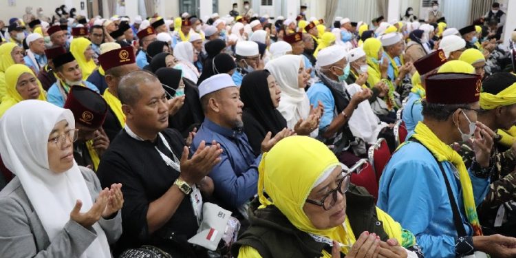 Kedatangan jemaah haji Kloter BTH 13 saat tiba  di Asrama Haji Antara Jambi. (Dok: Rudi),