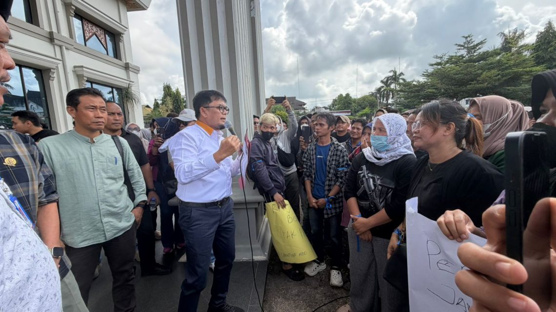 Wakil Ketua DPRD Provinsi Jambi Ivan Wirata menyampaikan komitmen DPRD untuk mendukung keberlanjutan Program Makan Bergizi Gratis (MBG) dengan pengawasan yang ketat. (Dok: Rudi)