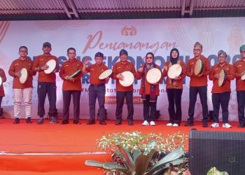 Gubernur Jambi Al Haris bersama Wakil Kepala BPS RI Sonny Harry Budiutomo Harmadi menghadiri Pencanangan Sensus Ekonomi 2026 di Kantor BPS Provinsi Jambi. (Dok: Rudi)