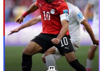 Pemain timnas Mesir saat membawa bola melewati pemain Iran di Seattle Stadium. (Dok: Instagram @fifaworldcup)