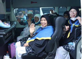 jemaah haji Kloter BTH 23 saat tiba dengan selamat di Asrama Haji Antara Jambi. (Dok: Kemenhaj Jambi)