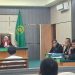Tiga terdakwa kasus dugaan korupsi pengadaan bahan kimia penjernih air Perumda Air Minum Tirta Mayang Kota Jambi mengikuti sidang di Pengadilan Negeri Jambi. (Dok: Rudi)