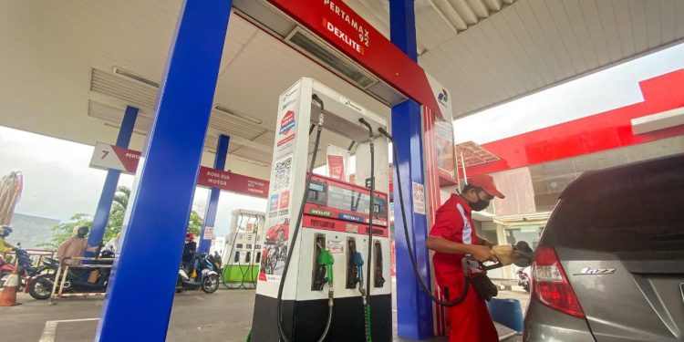 Pengisian BBM kendaraan di salah satu SPBU di Jambi. (Dok: Pertamina Patra Niaga)