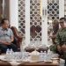 Danrem 042/Garuda Putih Brigjen TNI Nyamin bersama Bupati Muaro Jambi Bambang Bayu Suseno saat melaksanakan silaturahmi di Rumah Dinas Bupati Muaro Jambi, Jumat (12/6/2026). (Dok: Rahmat)