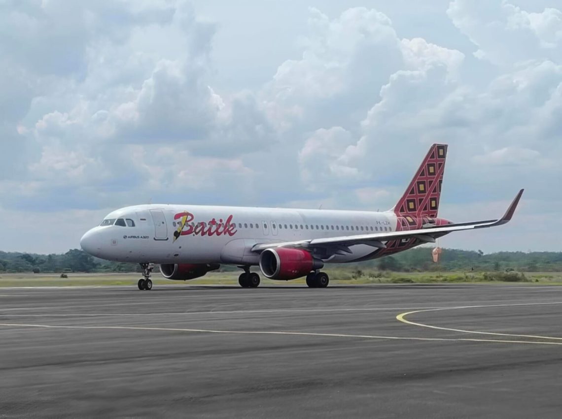 Pesawat Batik Air Pertama Mendarat di Bandara Muara Bungo.  (Dok: Alpin)