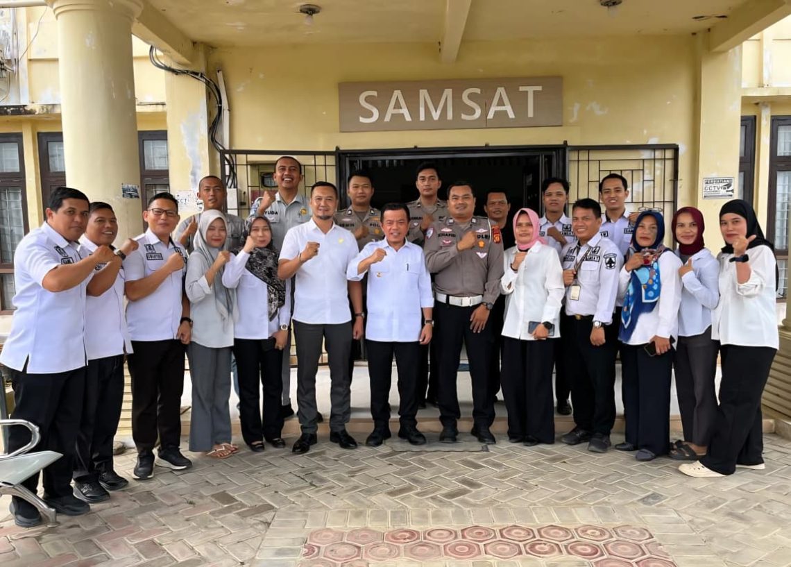 Gubernur Jambi Al Haris meninjau langsung ruang pelayanan Kantor SAMSAT Tebo saat melakukan sidak, Rabu (24/6/2026). (Dok: Diskominfo Provinsi Jambi)