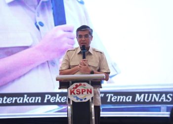 Menteri Ketenagakerjaan Yassierli memberikan arahan saat membuka Rapimnas KSPN di Majalengka, Jawa Barat. (Dok: Humas Kemenaker RI)