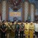 Danrem 042/Gapu Brigjen TNI Nyamin menghadiri Rapat Paripurna DPRD Kota Jambi dalam rangka HUT ke-80 Pemerintah Kota Jambi dan Hari Jadi ke-625 Tanah Pilih Pusako Betuah. (Dok: Rahmat)